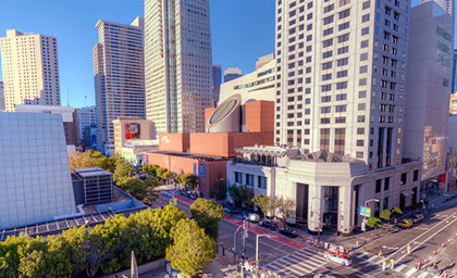 View of the city of San Francisco with the Moscone Center.